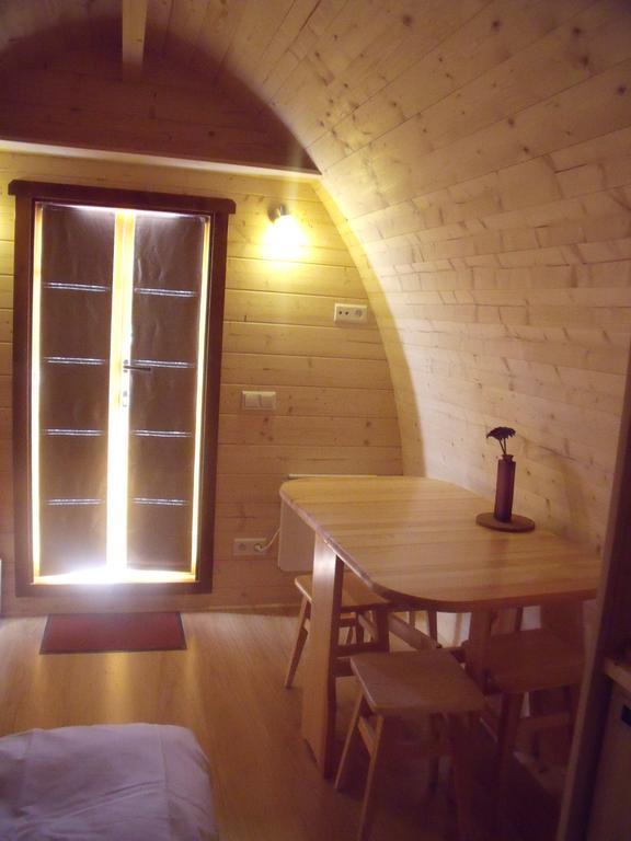 Le Domaine Des Tuileries Guest House Salins Cameră foto
