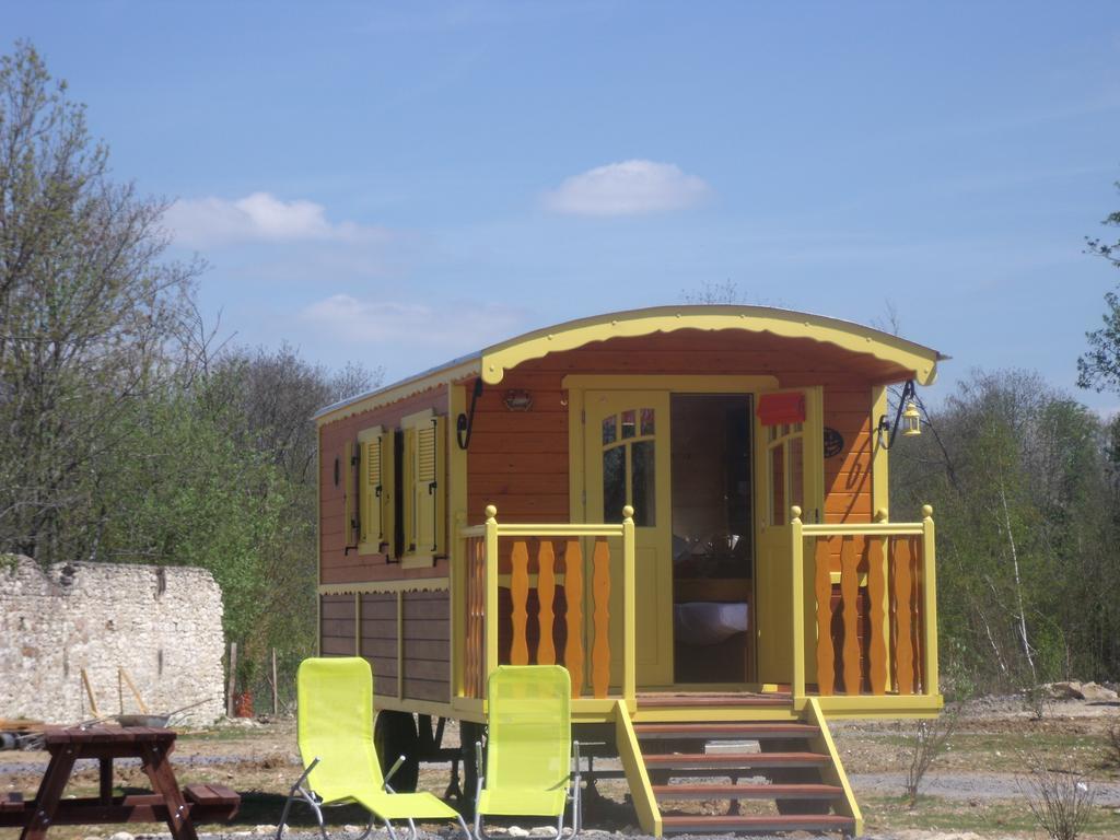 Le Domaine Des Tuileries Guest House Salins Cameră foto